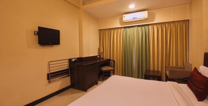 Centurion Inn Пуна Экстерьер фото